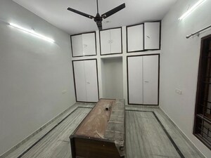 Room in 3 BHK Independent House at Gomti Nagar – for Rent