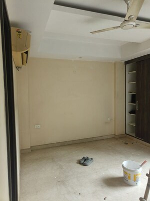 Room in 3 BHK Builder Floor at Kalkaji – for Rent