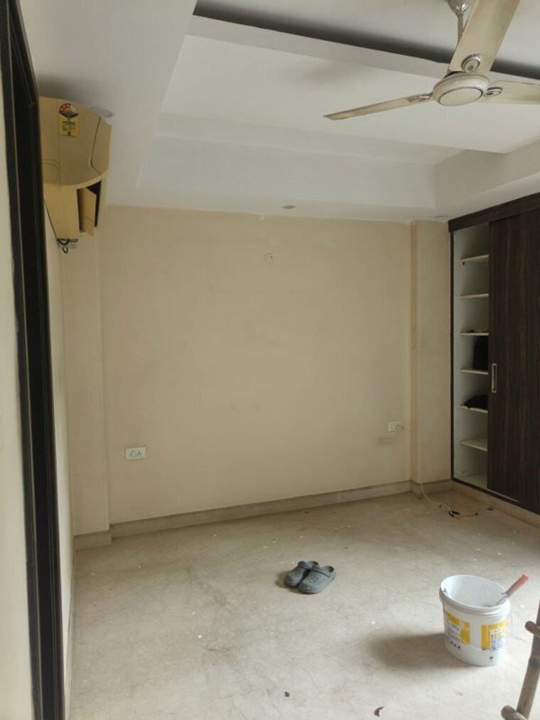 Room, kalkaji 3 Bedroom 1800 Sq.Ft. Builder Floor In Kalkaji Delhi 10661555