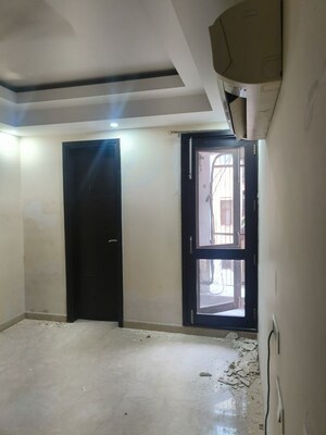Room in 3 BHK Builder Floor at Kalkaji – for Rent