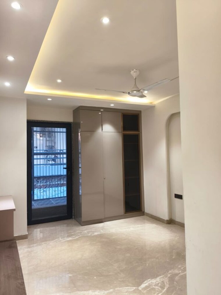 Room, dlf cyber city 3 Bedroom 1930 Sq.Ft. Builder Floor In Dlf Cyber City Gurgaon 10661431