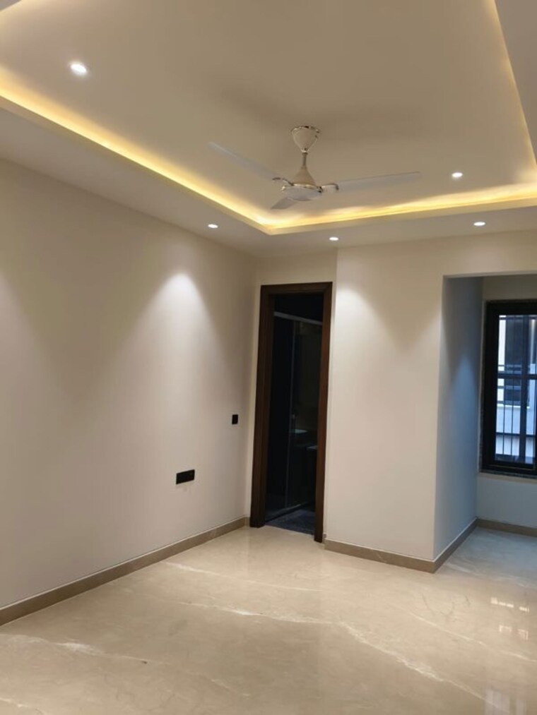 Room, dlf cyber city 3 Bedroom 1930 Sq.Ft. Builder Floor In Dlf Cyber City Gurgaon 10661431