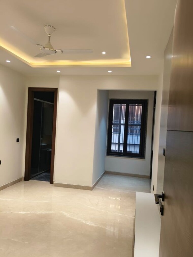 Room, dlf cyber city 3 Bedroom 1930 Sq.Ft. Builder Floor In Dlf Cyber City Gurgaon 10661431