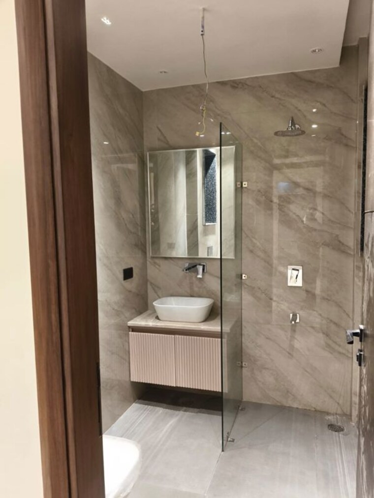 Bathroom, dlf cyber city 3 Bedroom 1930 Sq.Ft. Builder Floor In Dlf Cyber City Gurgaon 10661431