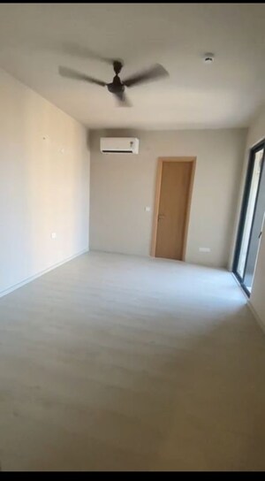 Room in 2 BHK Apartment at M3M Heights, Sector 65 – for Sale