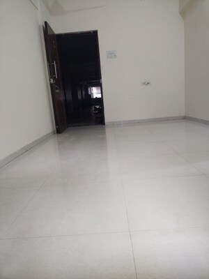 2 BHK Apartment For Rent in Dosti Heritage, Karanjade