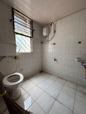 Bathroom in 1 BHK Apartment at Royal Amol Heights, Koregaon Park – for Rent