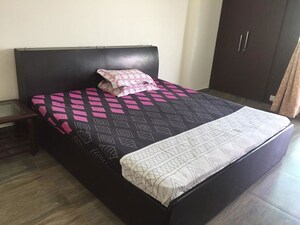 Bedroom in 3.5 BHK Apartment at Gaur City 6th Avenue, Sector 4 Greater Noida – for Rent