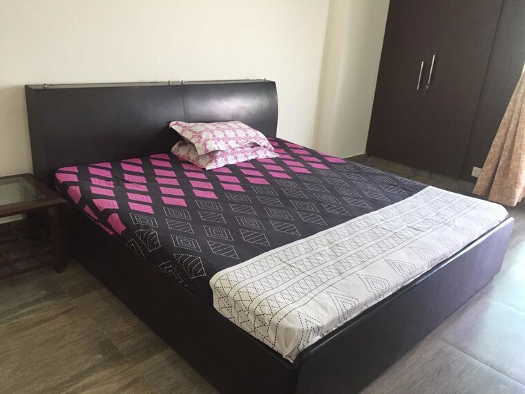Bedroom, gaur-city-6th-avenue 3.5 Bedroom 1560 Sq.Ft. Apartment In Sector 4 Greater Noida Greater Noida 10661586
