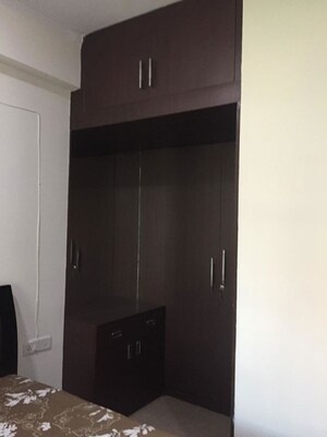 Furnished Amenities in 3.5 BHK Apartment at Gaur City 6th Avenue, Sector 4 Greater Noida – for Rent
