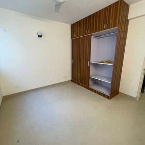 3.5 BHK Apartment For Rent in Emaar Emerald Floors Premier, Sector 65