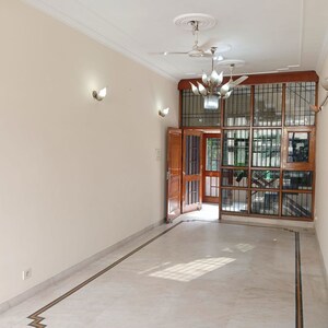 3 BHK Builder Floor For Rent in Sector 15