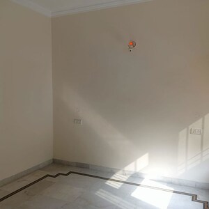 Room in 3 BHK Builder Floor at Sector 15 – for Rent