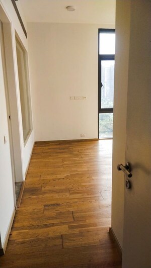 Room in 3.5 BHK Apartment at Ireo The Grand Arch, Sector 58 – for Rent