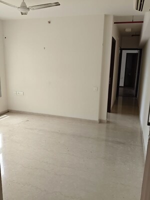 Room in 2 BHK Apartment at Piramal Vaikunth, Balkum Pada – for Rent