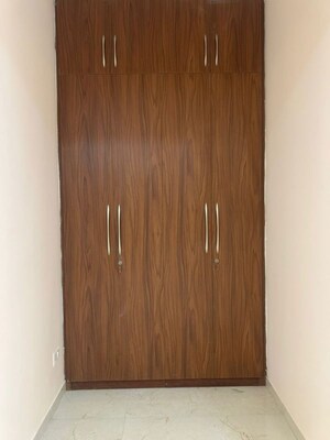 Furnished Amenities in 3 BHK Apartment at M3M Soulitude, Sector 89 – for Rent