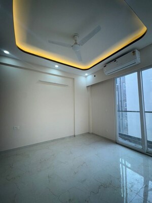 Room in 3 BHK Apartment at M3M Soulitude, Sector 89 – for Rent