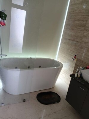Bathroom in 3 BHK Apartment at Shantiniketan Apartments Matunga, Matunga East – for Rent