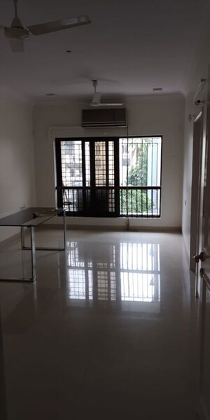 3 BHK Apartment For Rent in Villa Rosa Apartment, Bandra West