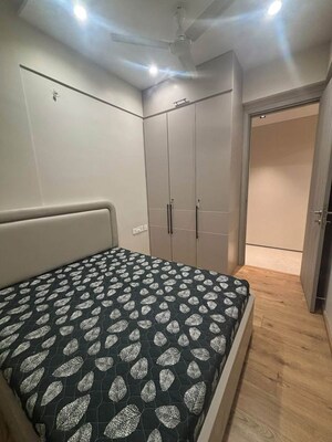 Bedroom in 3.5 BHK Apartment at Gurukul CHS Matunga, Matunga East – for Rent