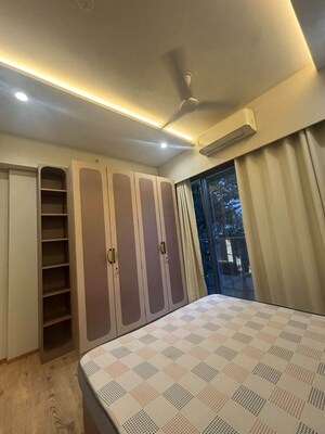 Bedroom in 3.5 BHK Apartment at Gurukul CHS Matunga, Matunga East – for Rent