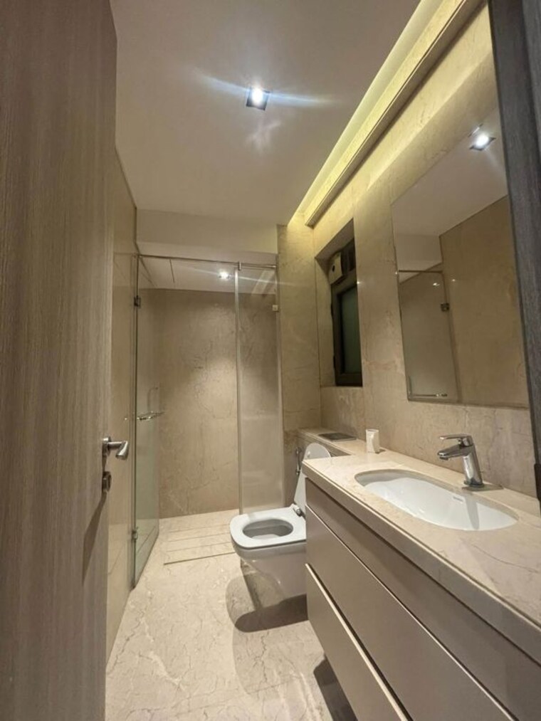 Bathroom, gurukul-chs-matunga 3.5 Bedroom 2200 Sq.Ft. Apartment In Matunga East Mumbai 10661728