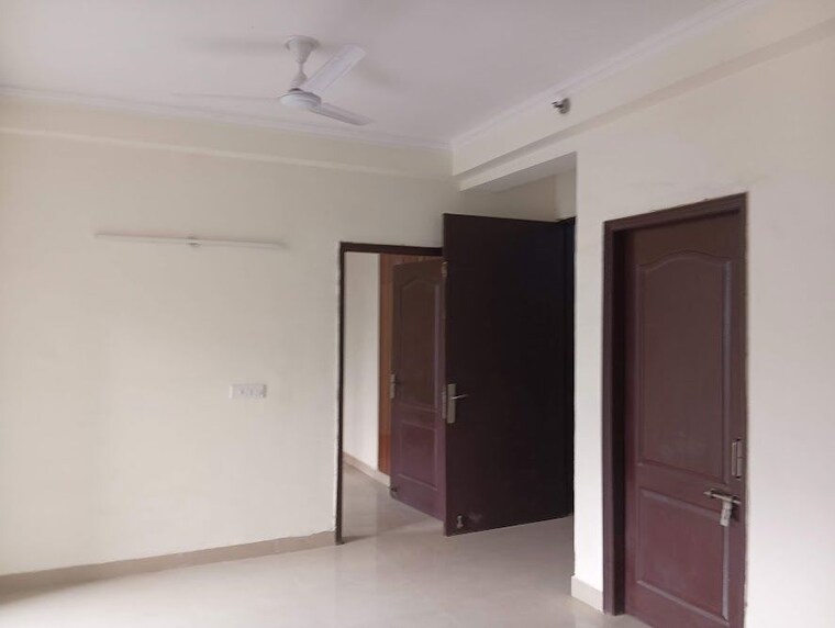 Room, amrapali-silicon-city 2.5 Bedroom 1180 Sq.Ft. Apartment In Sector 76 Noida 10661484