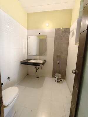 Attached Bathroom in 2 BHK Independent House at Sector 51 – for Rent