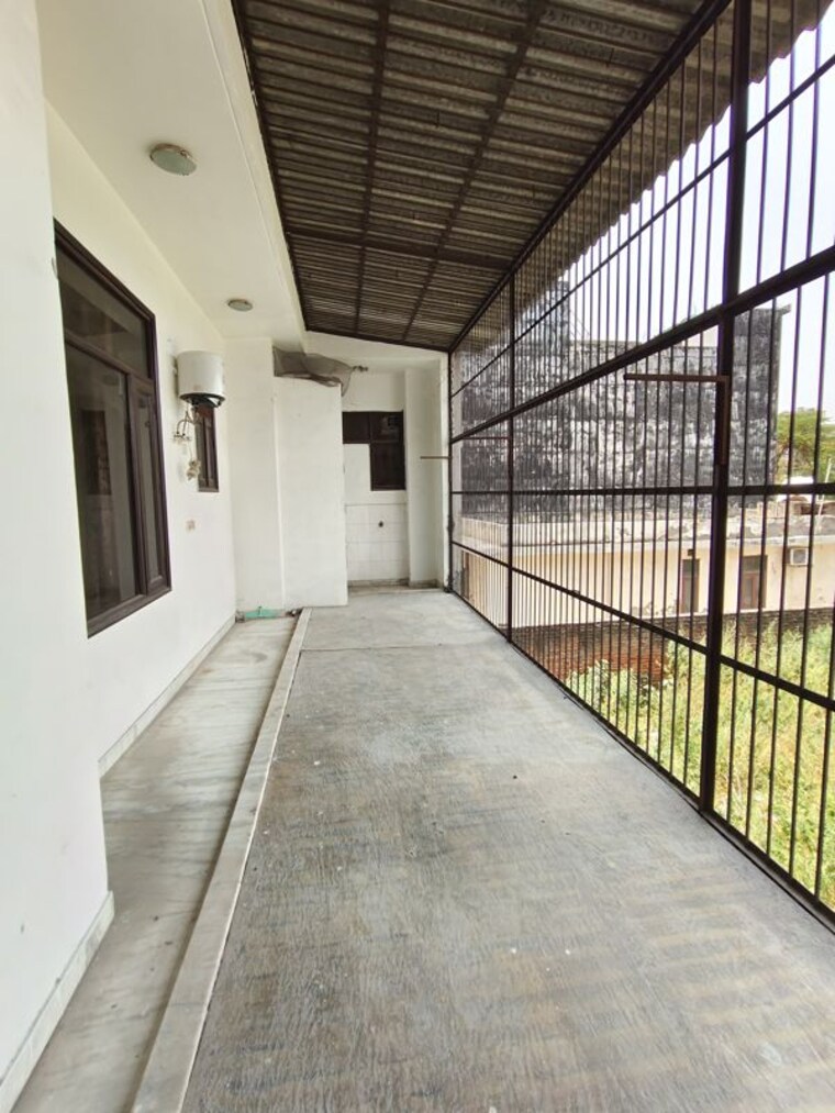 Balcony, sector 51 2 Bedroom 1500 Sq.Ft. Independent House In Sector 51 Noida 10661708