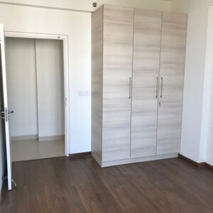 Room in 3 BHK Apartment at Emaar The Enclave, Sector 66 – for Rent