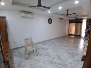 Room in 4 BHK Builder Floor at Rajouri Garden – for Rent