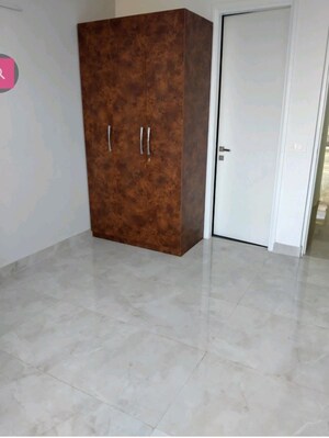 Room in 2 BHK Apartment at Signature Global City 92, Sector 92 – for Rent