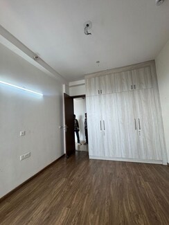 2 BHK +Apartment For Rent in Signature Global City 92