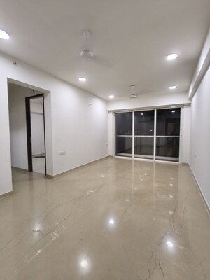 Room in 2 BHK Apartment at One Indiabulls Thane 1, Pokhran Road No One – for Rent