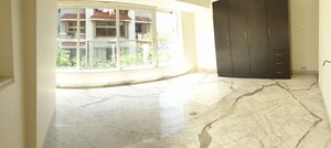 Room in 3 BHK Apartment at Raj Rishi, Khar West – for Sale