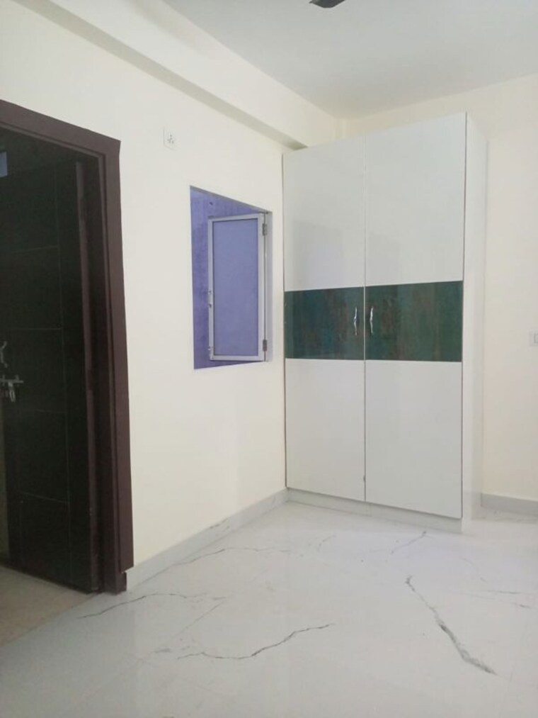 Room, aarya-vihar  1100 Sq.Ft. Builder Floor In Sector 73 Noida 10661824