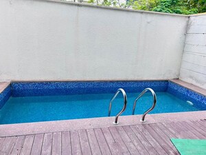 Swimming Pool in 3.5 BHK Apartment at Emaar Digi Homes, Sector 62 – for Rent