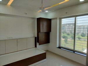 Room in 2 BHK Apartment at Goel Ganga Aurum Park, Tathawade – for Rent