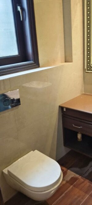 Bathroom in 4 BHK Builder Floor at Safdarjung Enclave – for Sale