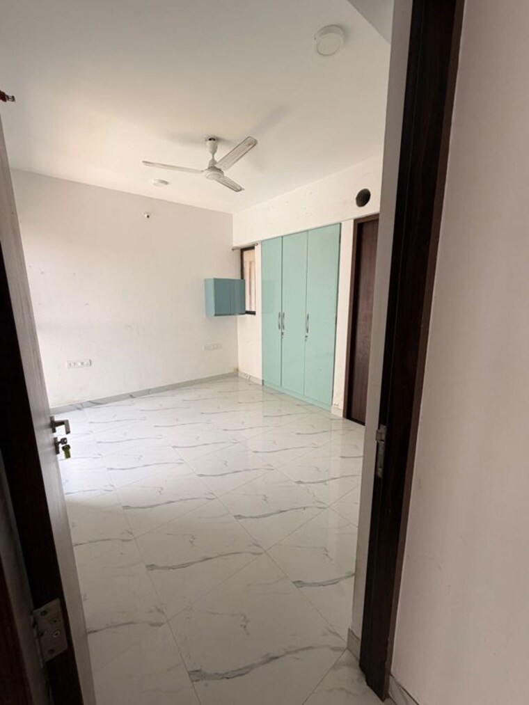 Room, raymond-ten-x-habitat 2 Bedroom 660 Sq.Ft. Apartment In Pokhran Road No Two Thane 10661875