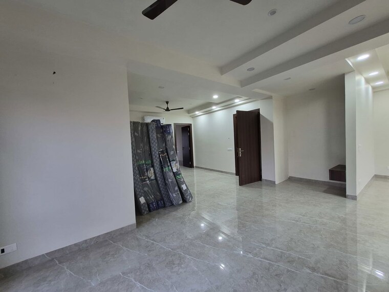 Room, sector 51 3 Bedroom 2500 Sq.Ft. Builder Floor In Sector 51 Gurgaon 10661911