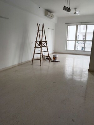 Room in 3 BHK Apartment at M3M Merlin, Sector 67 – for Rent