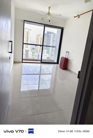 Room in 3 BHK Apartment at Damji Shamji Mahavir Spring Tulip Phase 1, Pokhran Road No Two – for Rent