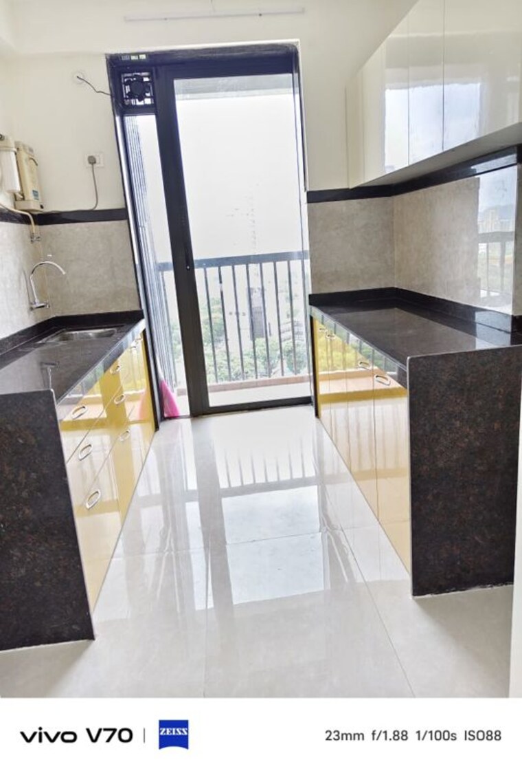Kitchen, damji-shamji-mahavir-spring-tulip-phase-1 3 Bedroom 842 Sq.Ft. Apartment In Pokhran Road No Two Thane 10661960