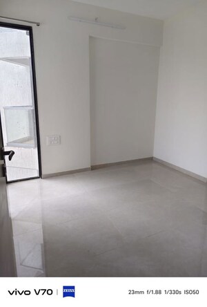 Room in 3 BHK Apartment at Damji Shamji Mahavir Spring Tulip Phase 1, Pokhran Road No Two – for Rent