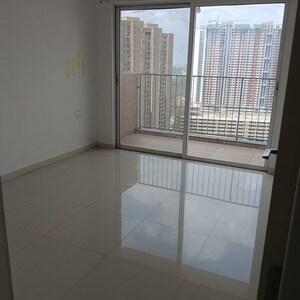 Room in 3 BHK Apartment at Godrej Boulevard, Manjari – for Rent