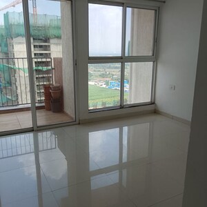Room in 3 BHK Apartment at Godrej Boulevard, Manjari – for Rent