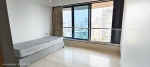Room in 3 BHK Apartment at Lakhanis Signature, Bandra West – for Rent