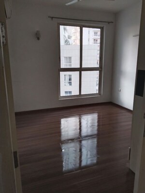 Room in 4 BHK Apartment at M3M Merlin, Sector 67 – for Rent