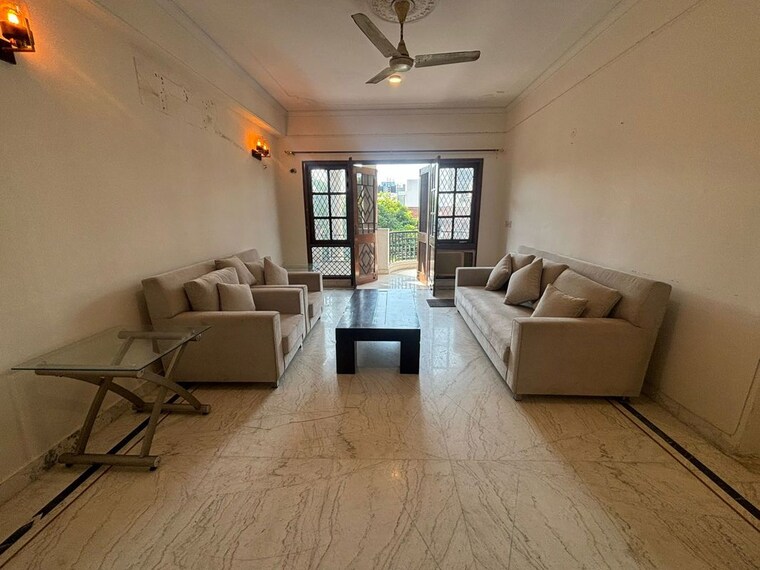 Living Room, dlf phase ii 3 Bedroom 1800 Sq.Ft. Builder Floor In Dlf Phase ii Gurgaon 10662005